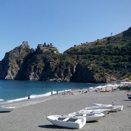 B&B Villa Carmen SantʼAlessio Siculo エクステリア 写真