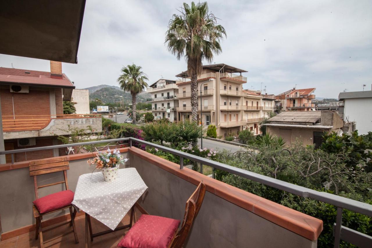 B&B Villa Carmen SantʼAlessio Siculo エクステリア 写真